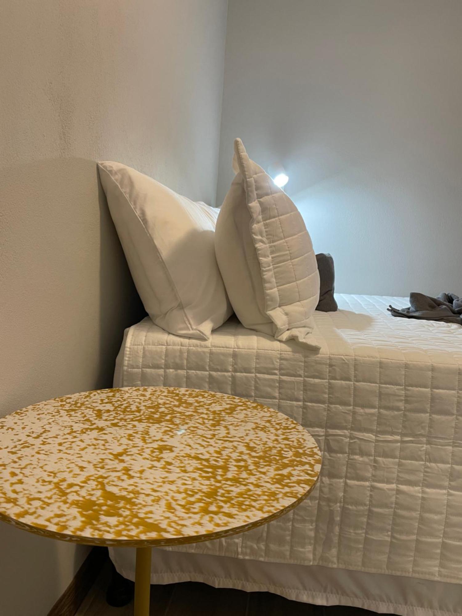Nina's - Juan Santamaria Guest house